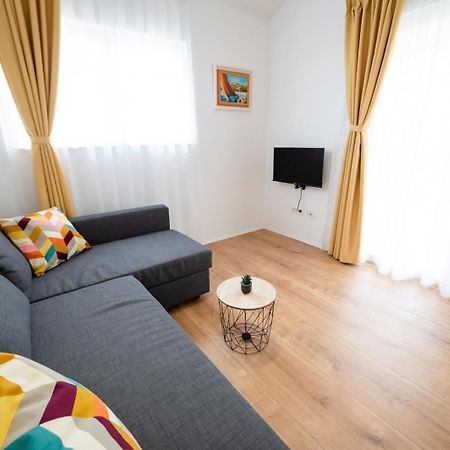 Apartments Piskulic Бродарика Екстериор снимка