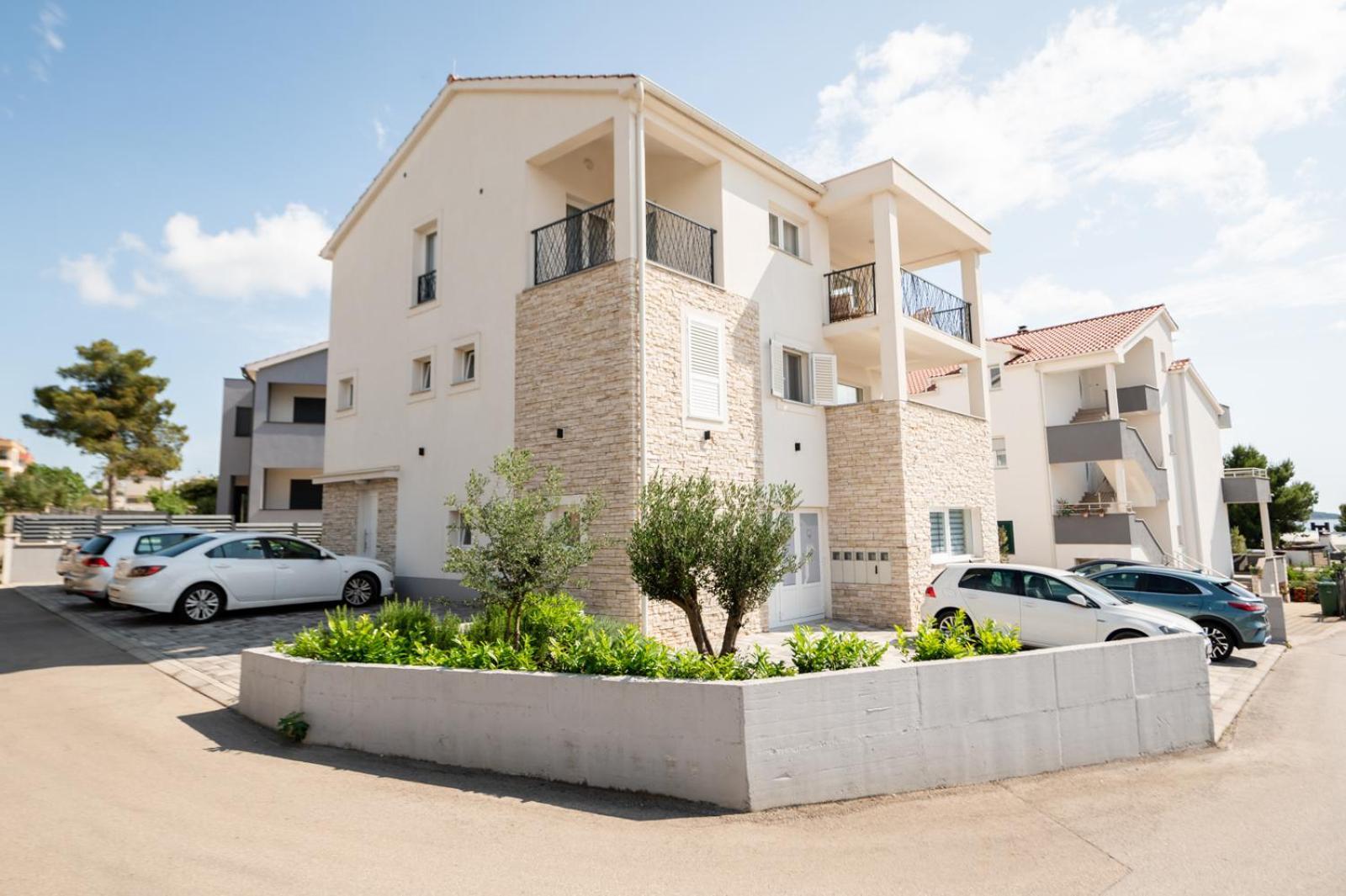 Apartments Piskulic Бродарика Екстериор снимка